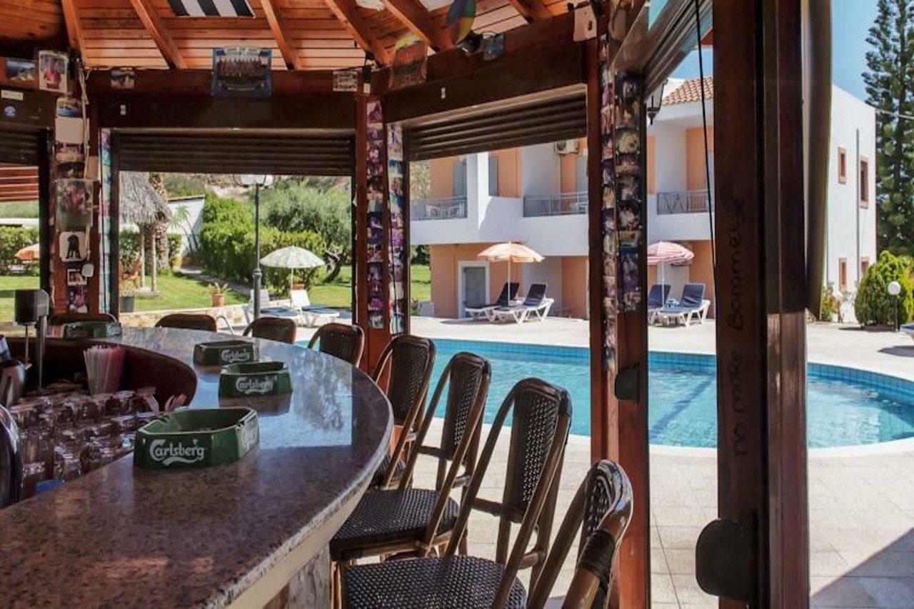 Appartement Iphigenia Mythic Retreat à Hersónissos Extérieur photo